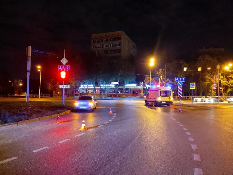 Пьяный quot;Лексусquot; устроил ДТП с машиной скорой помощи в Тюмени Accidents Seldon Ne