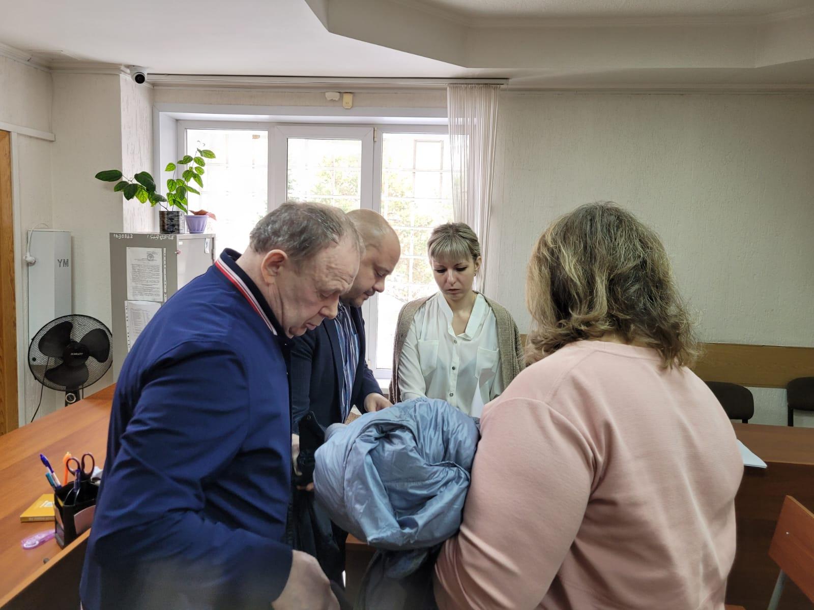 Фото В Новосибирске адвокаты обвиняемого в коррупции экс-сенатора Лаптева собрали для суда подписи верующих 5
