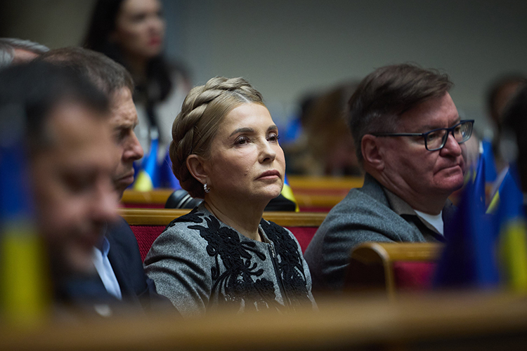 Экс-премьера Украины Юлию Тимошенко подозревают в подкупе депутатов Верховной рады, ей грозит до десяти лет заключения