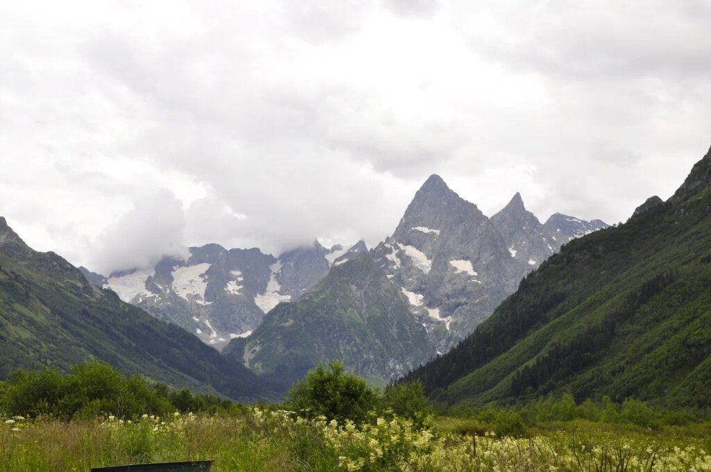 Кевина Костнера вместе с возлюбленной заметили на курорте в Аспене