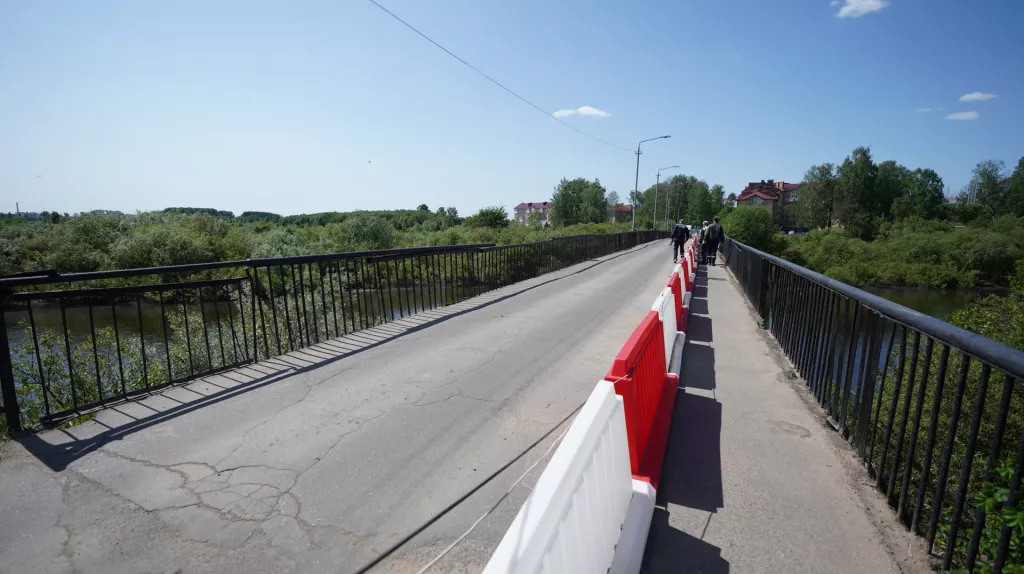Мост кувшиново вологда камера. Парапет моста. Мост в кувшиново вологда. Мост кувшиново вологда камера. Камеры наблюдения в вологде.