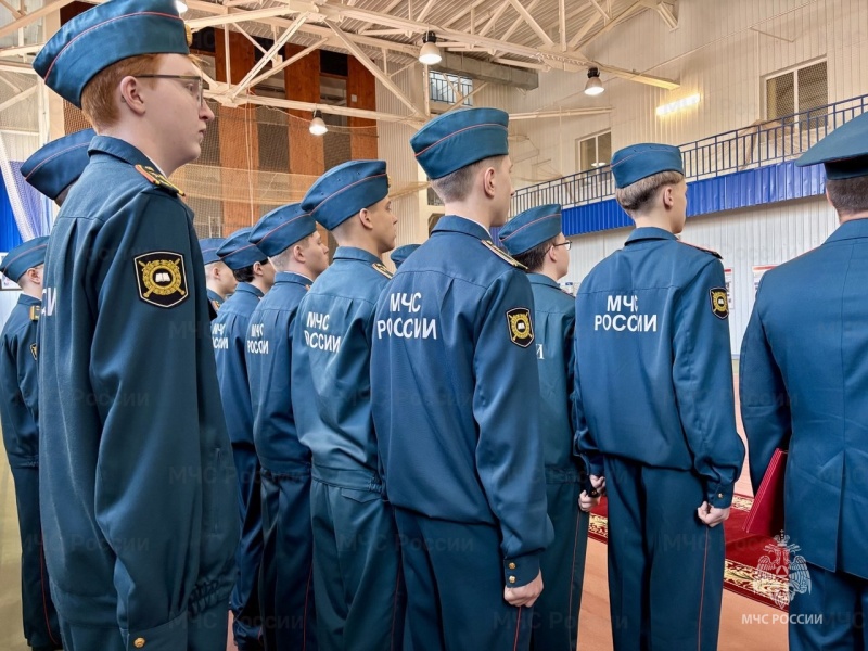 Сургутские школьники стали частью команды МЧС России