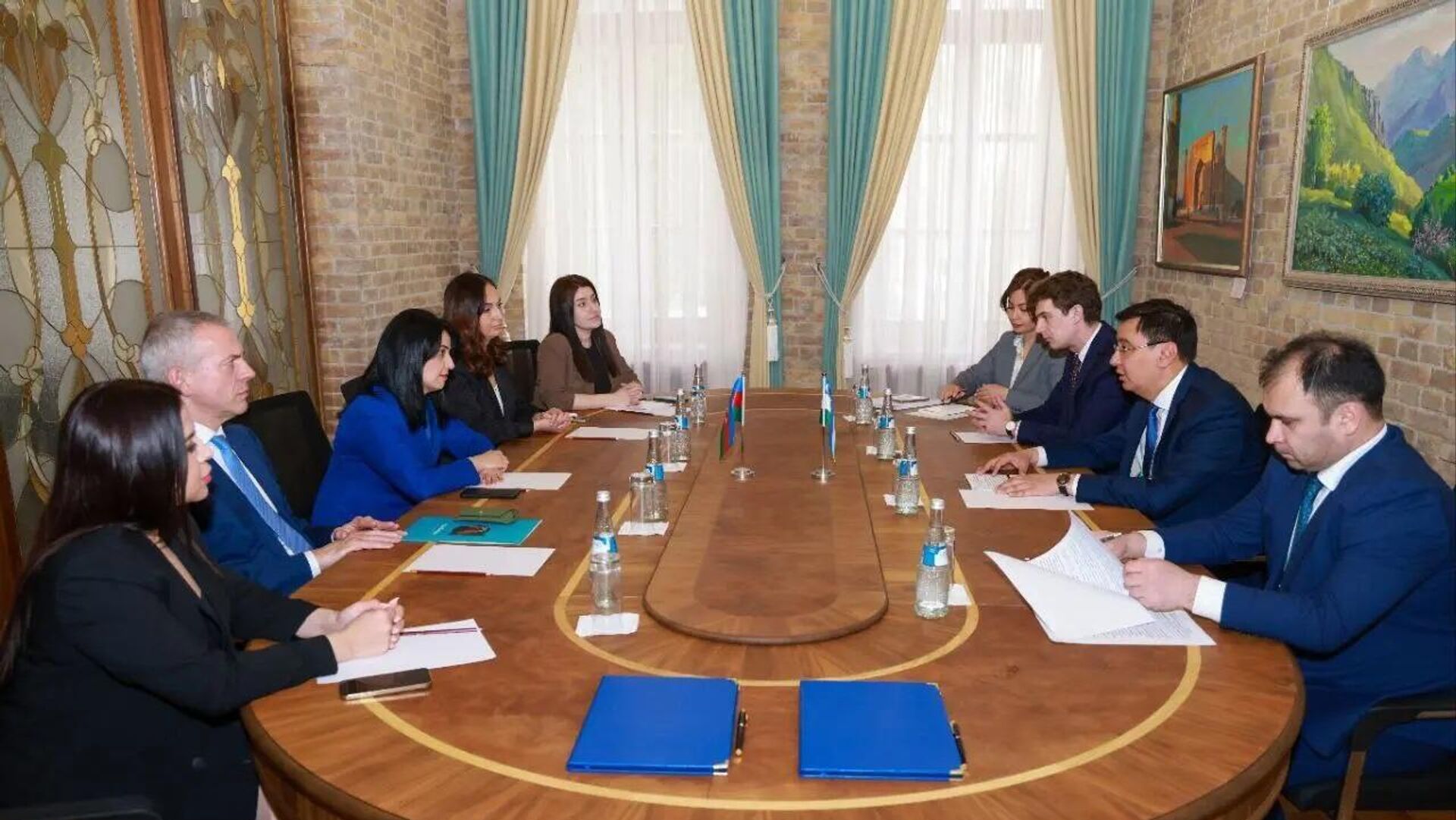 Узбекистан и Азербайджан подписали меморандум о взаимопонимании в сфере туризма - Sputnik Узбекистан, 1920, 06.04.2025