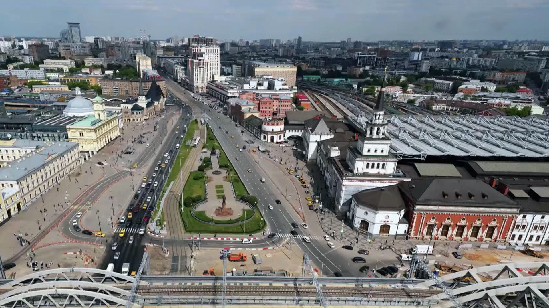 площадь трех вокзалов в москве