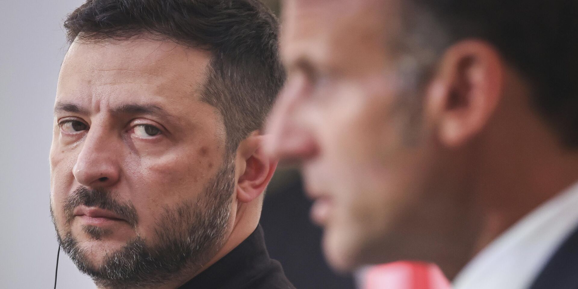 Владимир Зеленский и Эммануэль Макрон - ИноСМИ, 1920, 18.11.2025