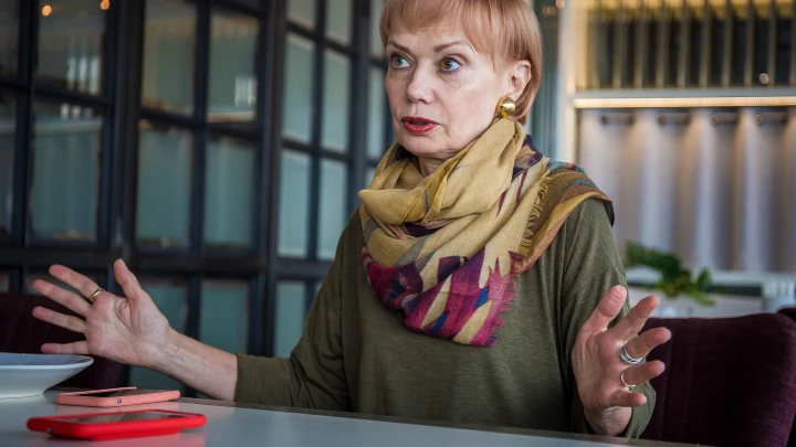 Ещё одна пособница Чубайса сбежала из России. Что о ней известно?