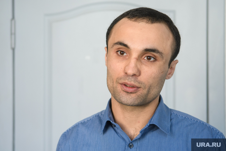 Аббасов кочарян. Армянин спас. Армянин спас. Армянский суп танов апур. Гриша парикмахер москва.