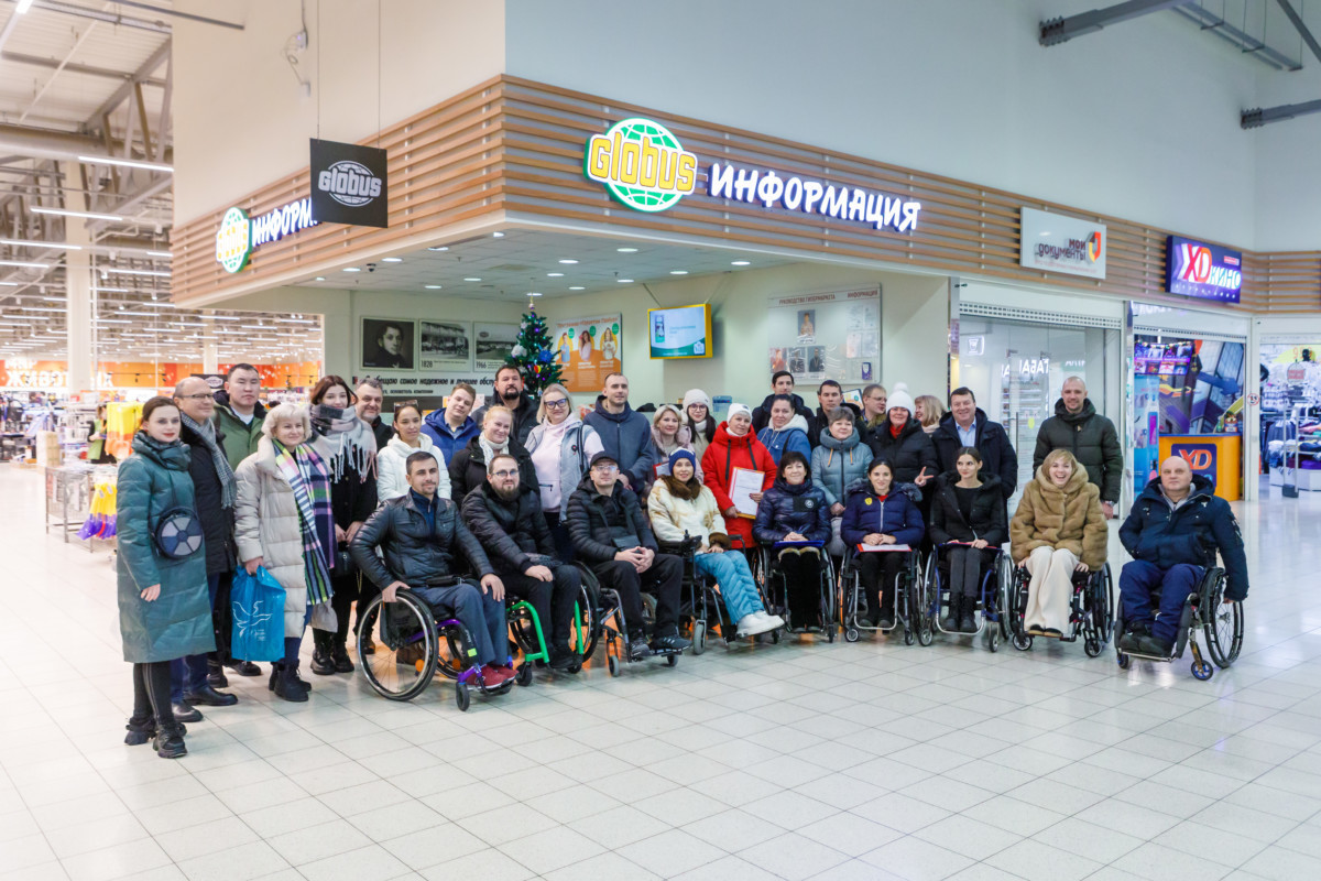 Инвалиды днр. День инвалидов. Ополченец михаил кошман. Адаптация модных тенденций для людей с ограниченными возможностями. Михаил манченко ополченец.