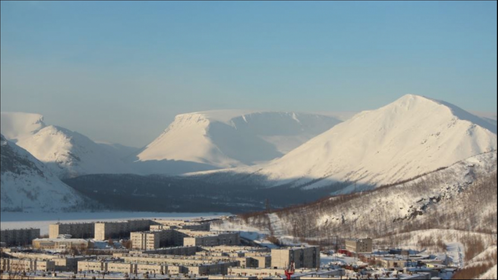 Хибины в январе. Заполярье Кировск. Кировск Апатиты. Хибины зимой Кировск. Кировск Хибины летом.