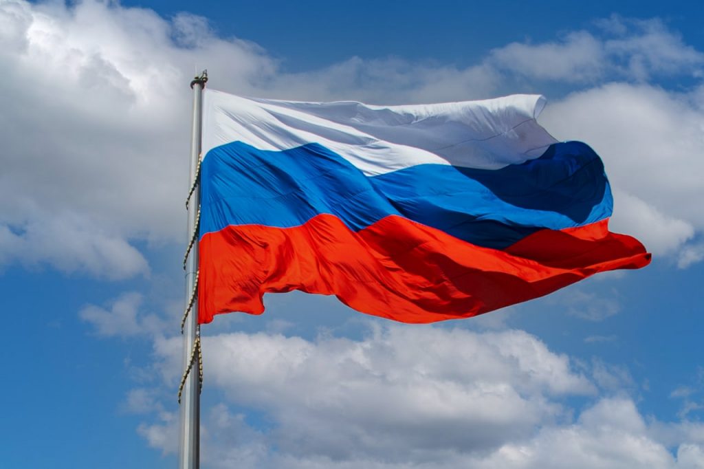 Торжественная церемония поднятия флага России прошла на Поклонной горе ...