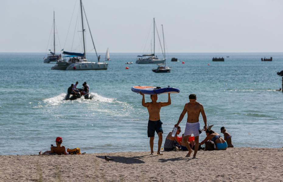 Актау, берег Каспийского моря