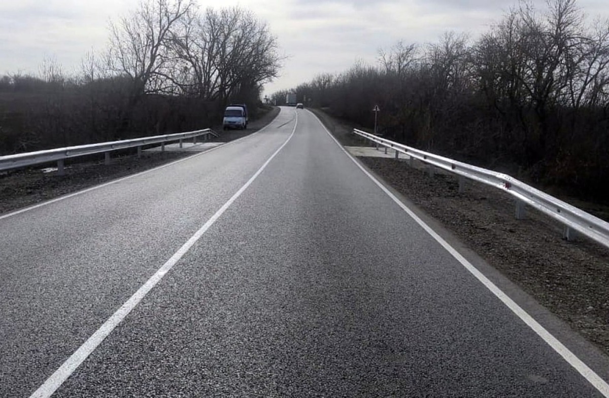 Участок дороги отремонтировали по нацпроекту в Выселковском районе