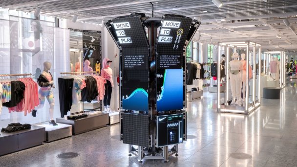Интерактивная игровая в магазине Nike (Фото Tom D. Morgan / Nike via Getty Images)