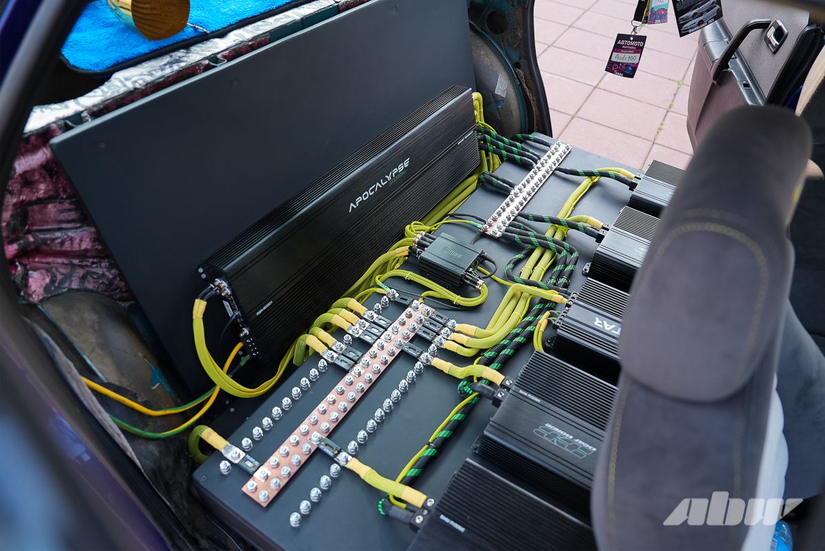 Монстр-трак Audi 100, Mosvagen и «Волга»-кабриолет: чем запомнился «Авто Тюнинг Батл» в Новополоцке