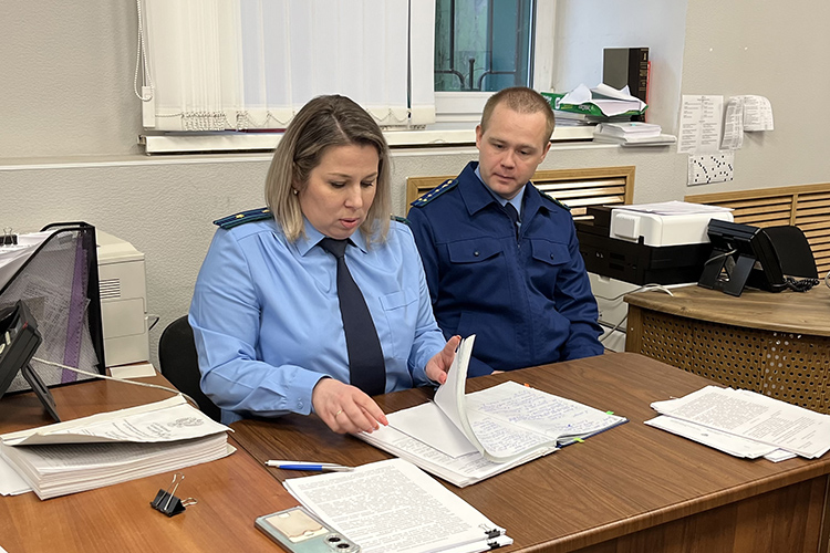 Гособвинители Марина Хайрова и Алексей Крутиков