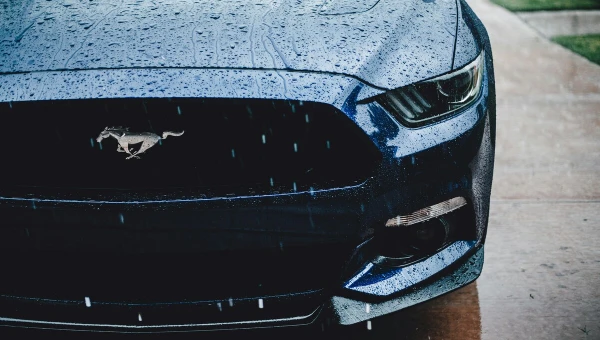 Ford предлагает владельцам Mustang бесплатно заменить часть двигателя V8