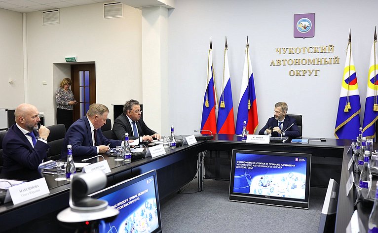 Сенаторы провели встречу с губернатором Чукотского АО Владиславом Кузнецовым