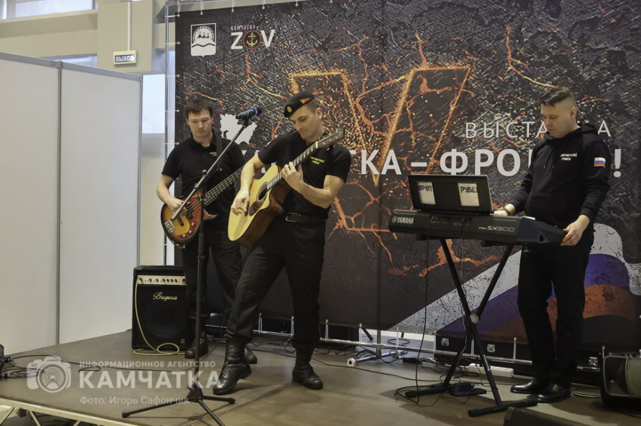 Камчатка объединилась ради Победы! (фоторепортаж). Фотография 33 Камчатка объединилась ради Победы! (фоторепортаж). Фото: «Камчатка Сегодня» \ Игорь Сафончик. Фотография 33