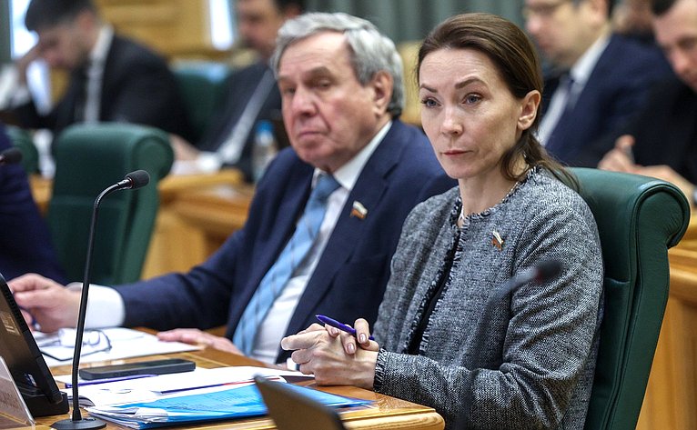 Заседание Совета по вопросам развития Сибири при Председателе Совета Федерации ФС РФ «Человеческий капитал Сибири: проблемы и перспективы развития»
