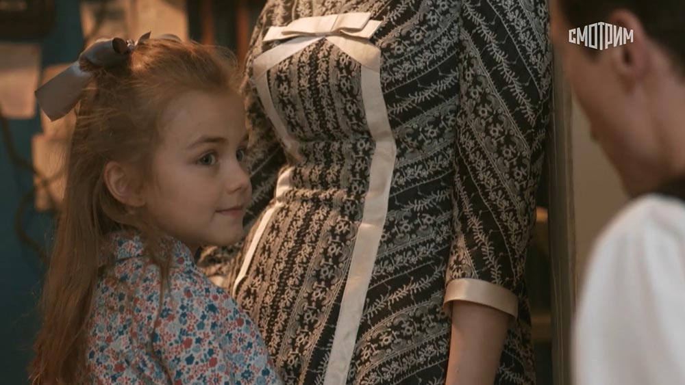 Другие фильм про цыганку. Сериал другие про девочку цыганку. Как называется фильм где девочка цыганка предсказывает. Фильм маленькая гадалка цыганка. Марта тимофеева цыганка.