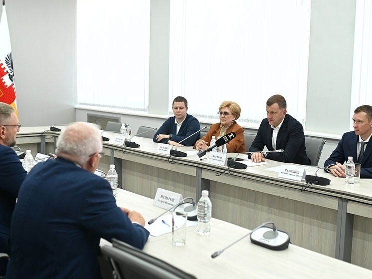 Глава Краснодара встретился с руководством благотворительного фонда из Херсонской области