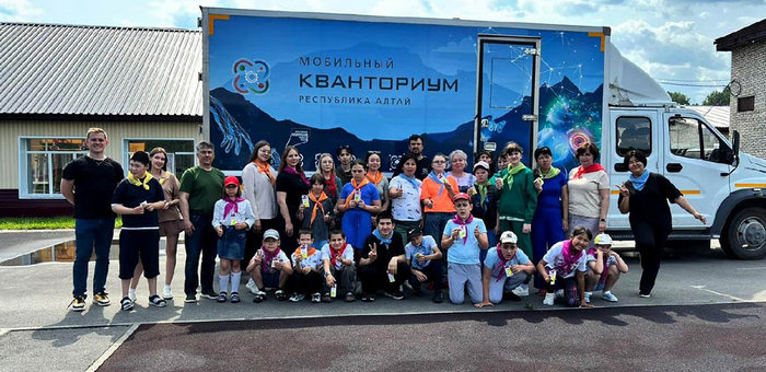 Занятия мобильного «Кванториума» посетили более 1,3 тыс. школьников