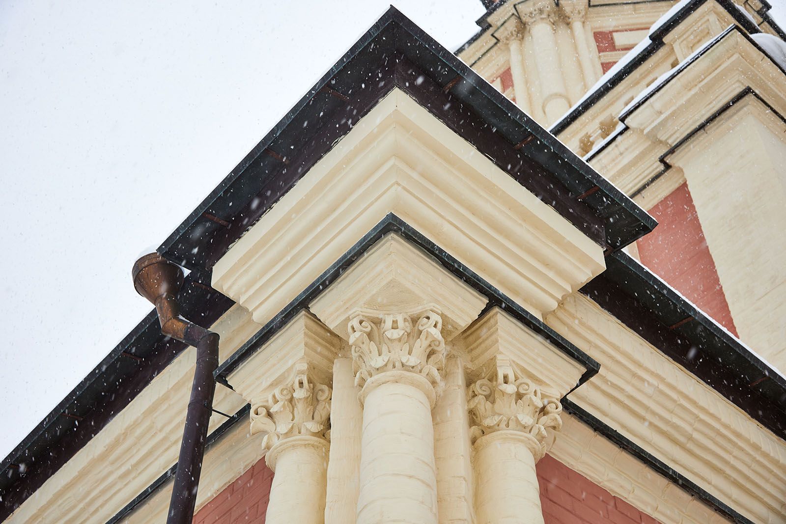В усадьбе Свиблово завершена реставрация храма Живоначальной Троицы