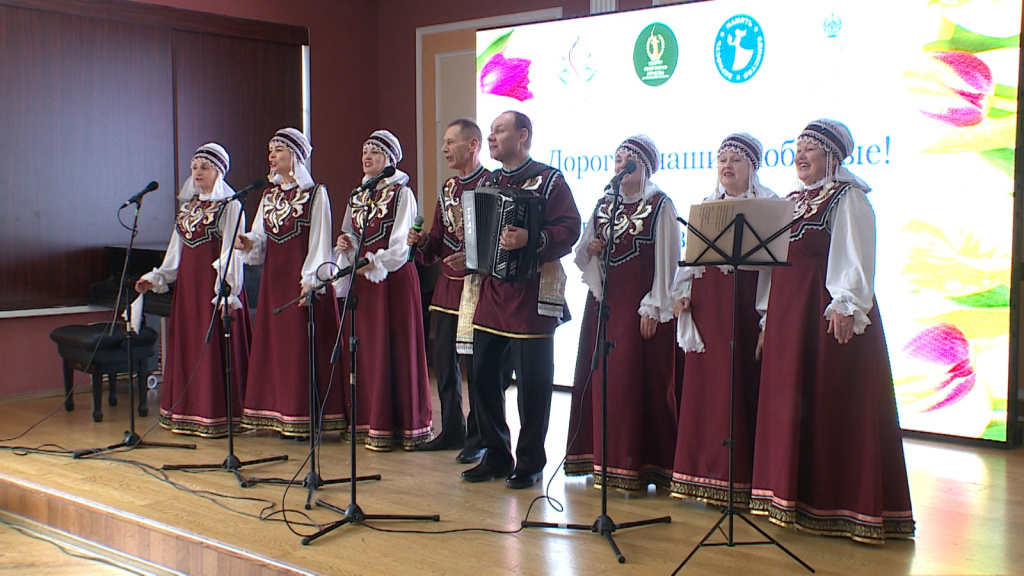 В Астрахани для вдов и матерей участников СВО организовали концерт к 8 марта