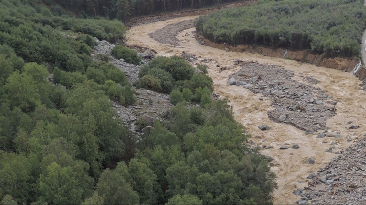 Селе селем. Сошел оползень. Селевой поток в Германии. Морен село. Западный Казахстан.