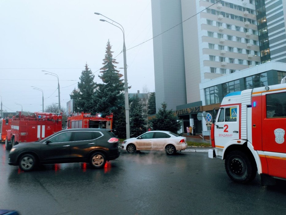 Пожарные Владимира ликвидировали задымление в гостинице «Заря»