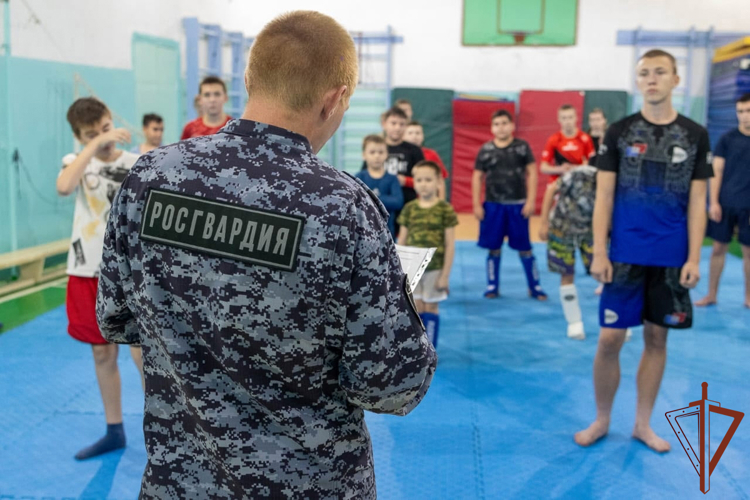 В преддверии Дня образования подразделений вневедомственной охраны Росгвардии прошли просветительские мероприятия на Урале