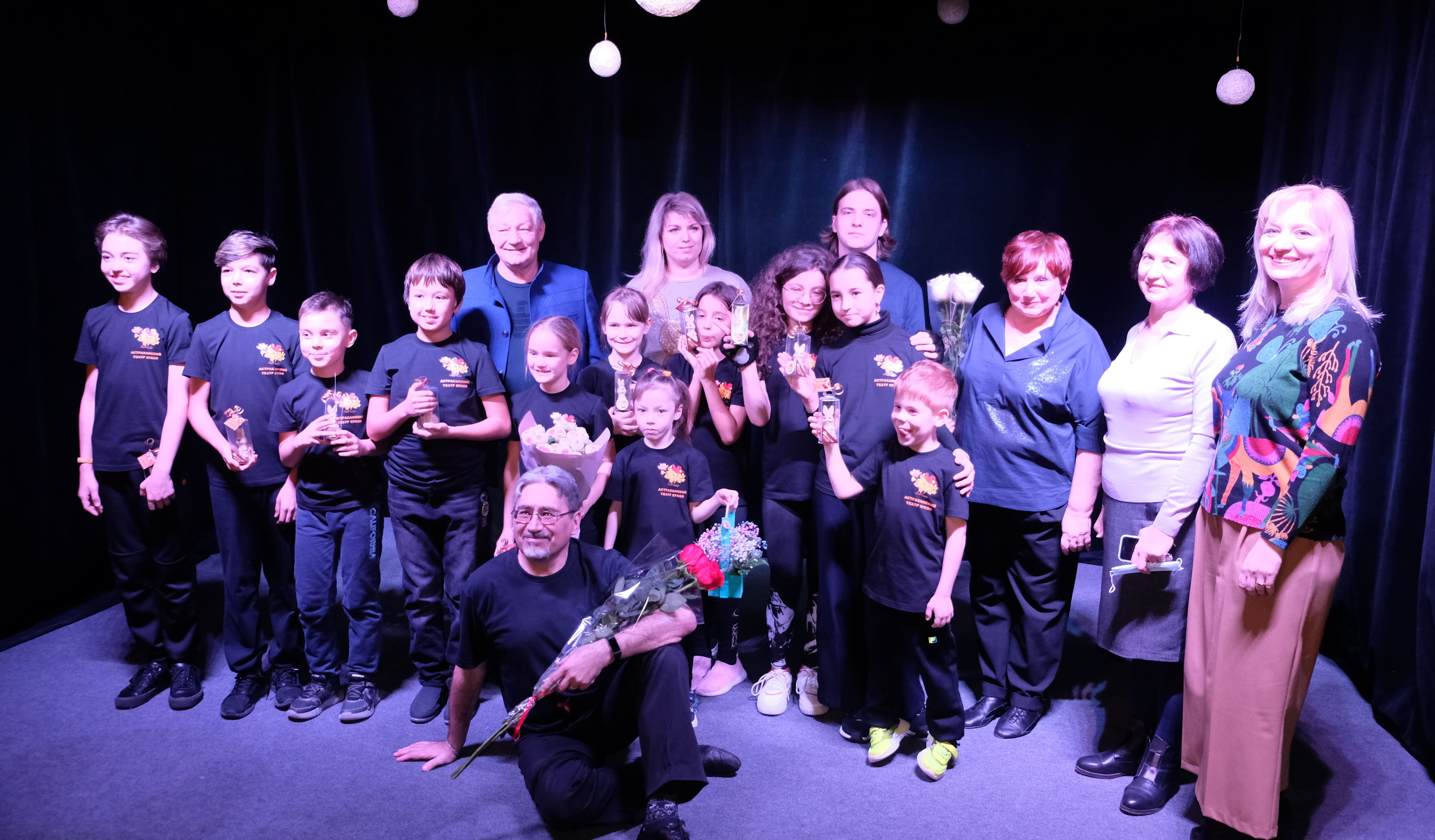 Кукольный театр кукловод. Театр кукл. Картинка творческая лаборатория. Кукольный театр. Театр.