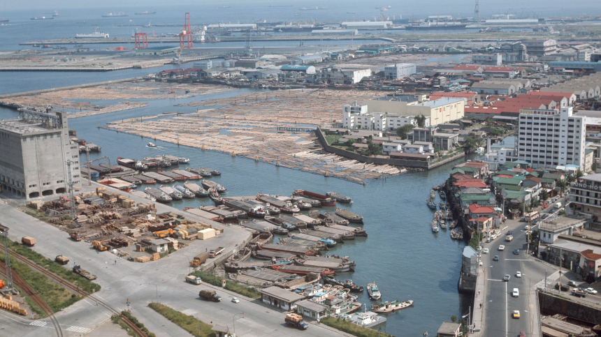 В Японии извлекли обезглавленное тело женщины из воды