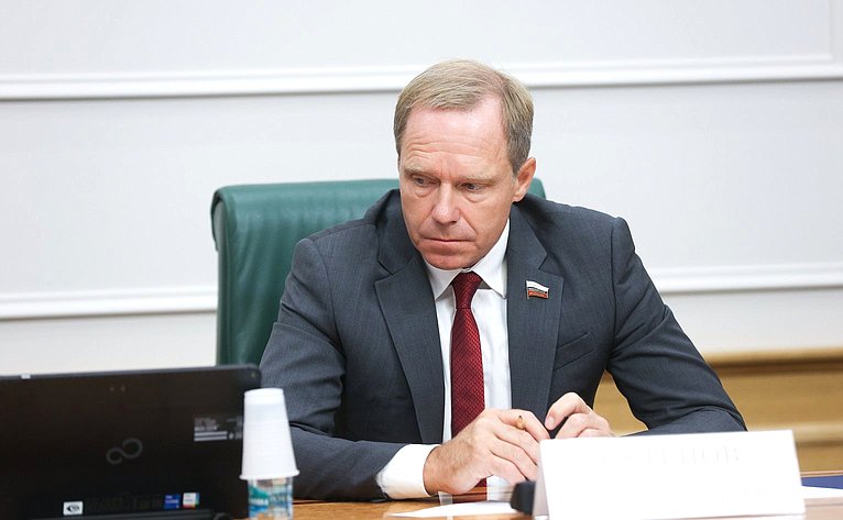 Андрей Кутепов