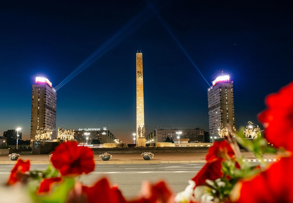 9 мая ночное небо над Петербургом озарят «Лучи Победы» - tvspb.ru