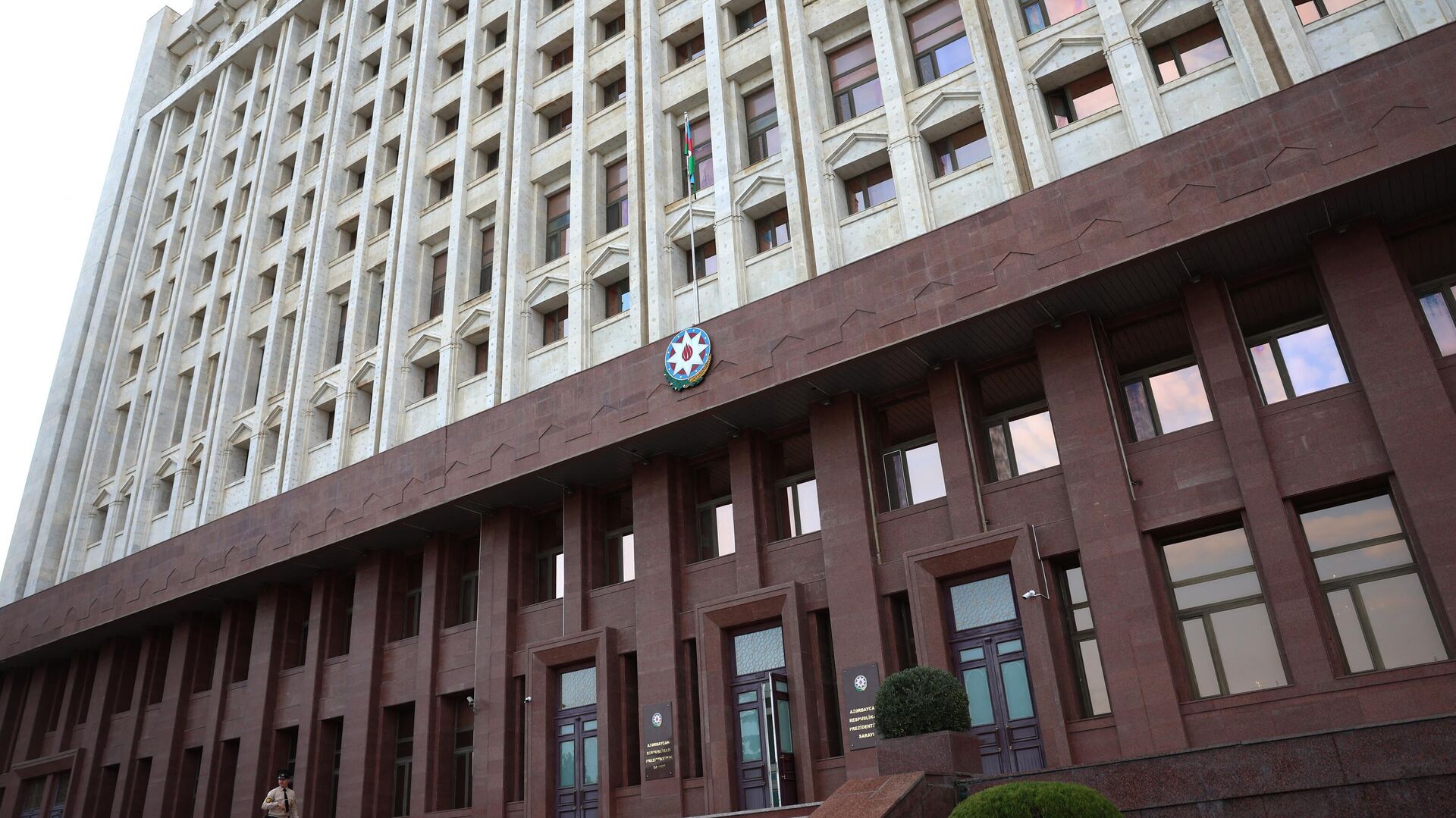 Здание Администрации президента Азербайджанской Республики - Sputnik Азербайджан, 1920, 27.02.2025