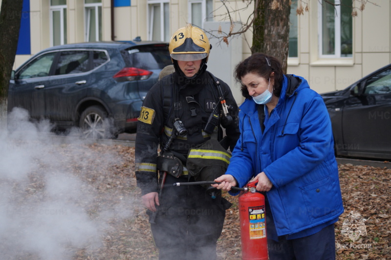 В городской клинической больнице №7 прошло пожарно-тактическое занятие