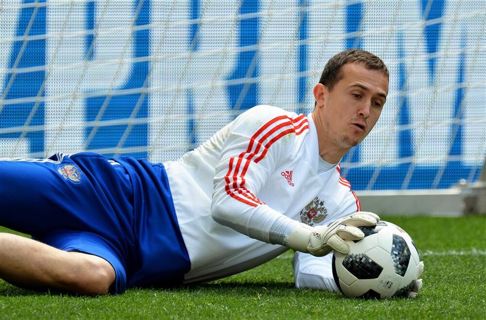 Агент Лунева рассказал о возможных вариантах продолжения карьеры футболиста - фото