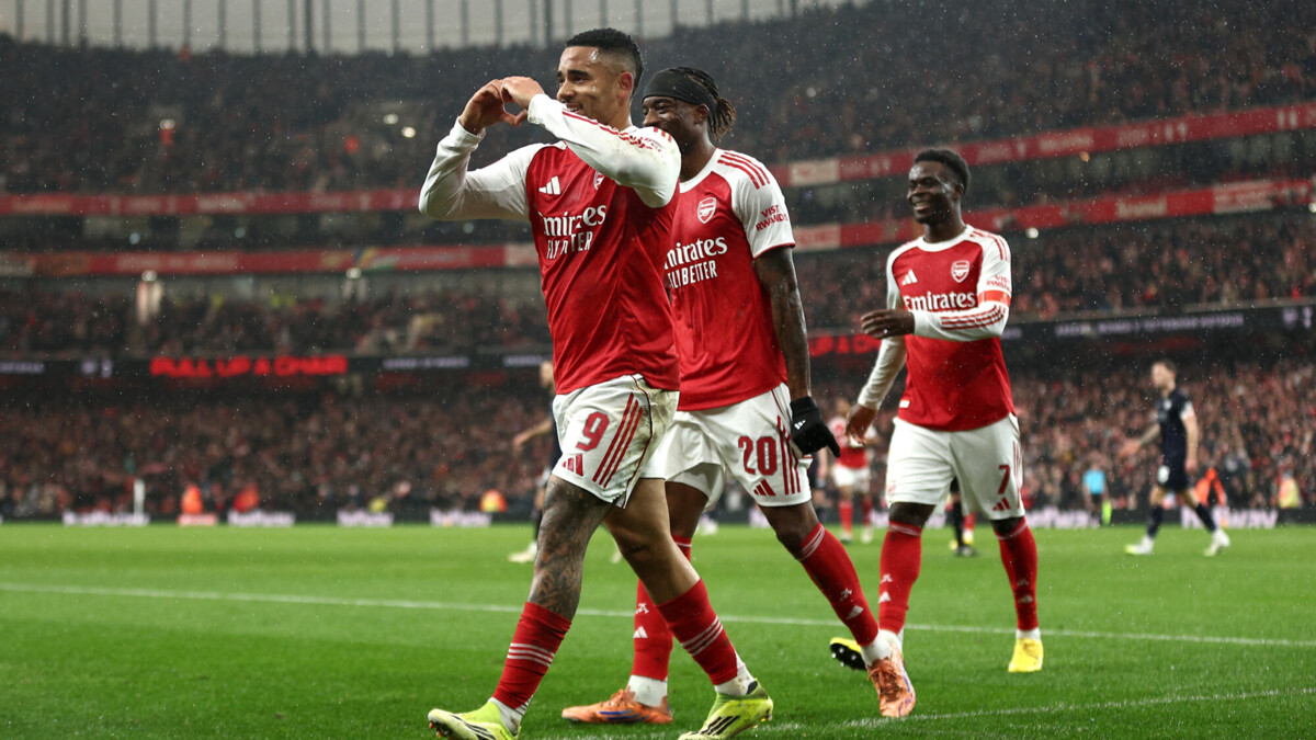 «Арсенал» разгромил «Уиган» и вышел в 1/8 финала Кубка Англии