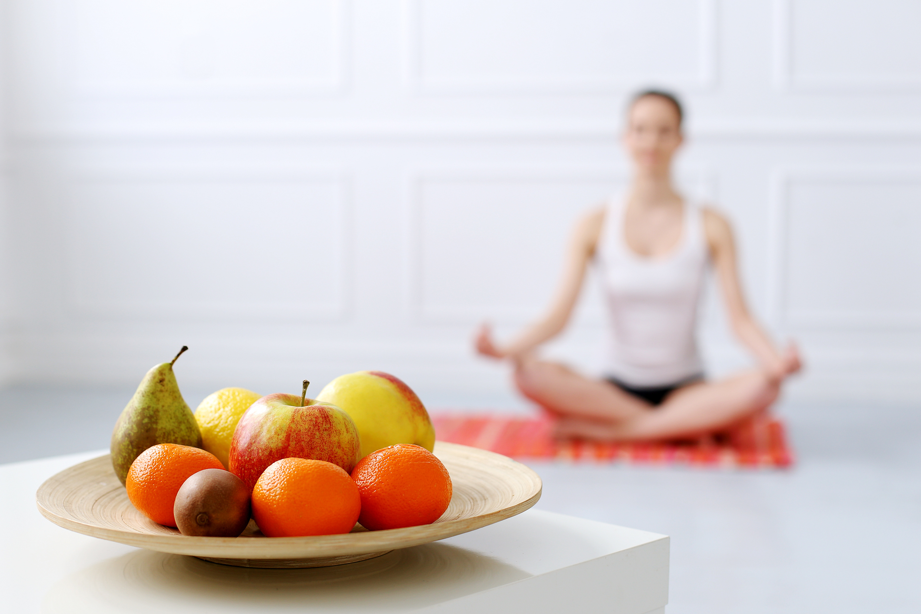 Йога еда. Медитация с едой. Медитация правильное питание. Осознанное питание.