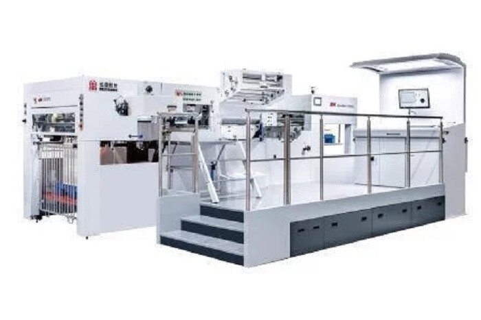 Автоматический пресс для горячего тиснения Masterwork Ecofoil 106 FC введен в 