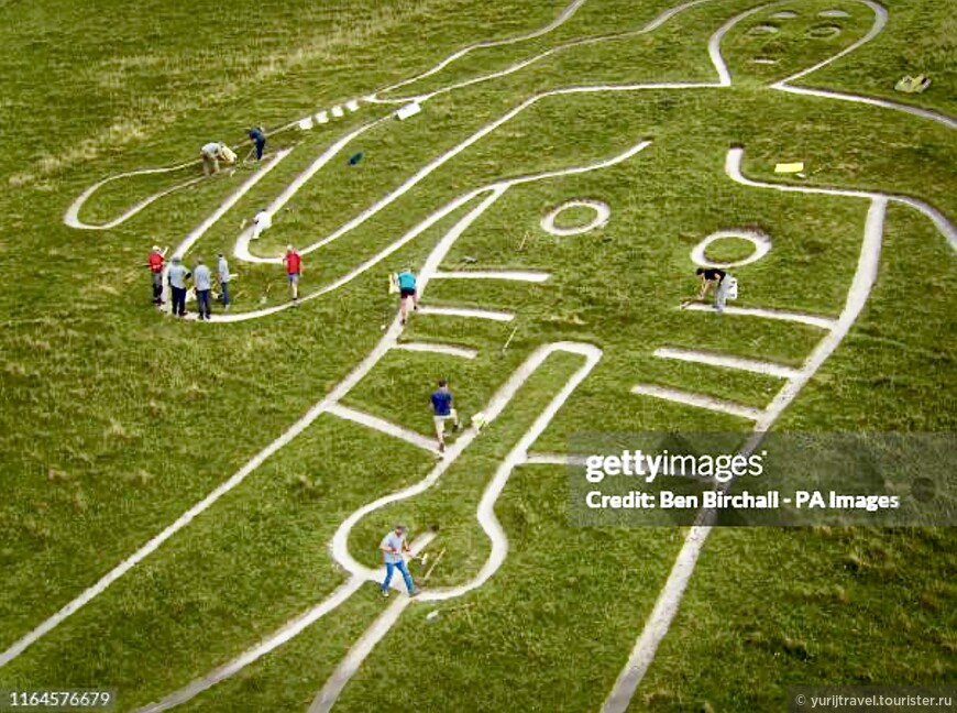 Фигура Cerne Abbas (Из интернета). Идет восстановление линий волонтерами