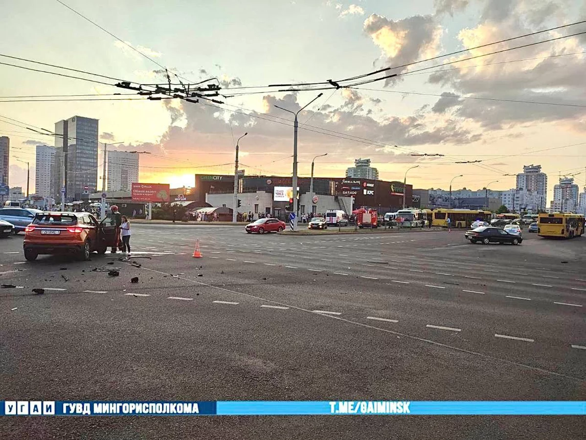 На первом месте по частоте повреждений у пострадавших в дтп выздоровевших после травм