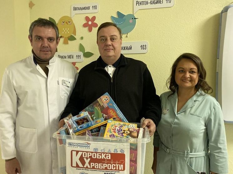 При поддержке депутата Максима Колесникова в Октябрьском районе состоялась акция «Коробка храбрости»