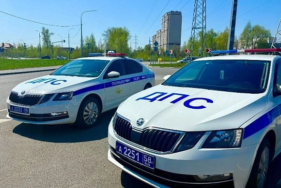64‑летний мужчина выпал из автобуса на проспекте Строителей