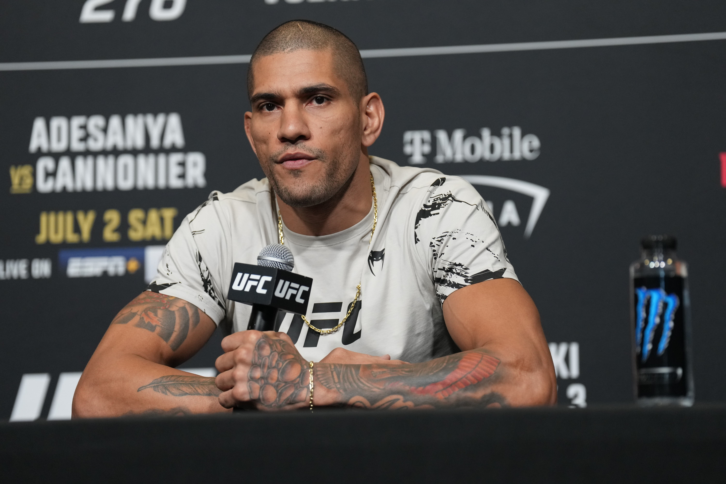 алекс перейра исраэль адесанья. алекс перейра исраэль адесанья. алекс перейра боец. алекс перейра шон стрикленд. алекс перейра чимаев.