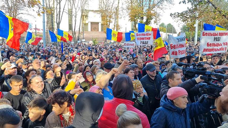 В молдавии началось. Протесты в Молдавии 2022. Демонстрации в Молдове. Кишинев протесты.