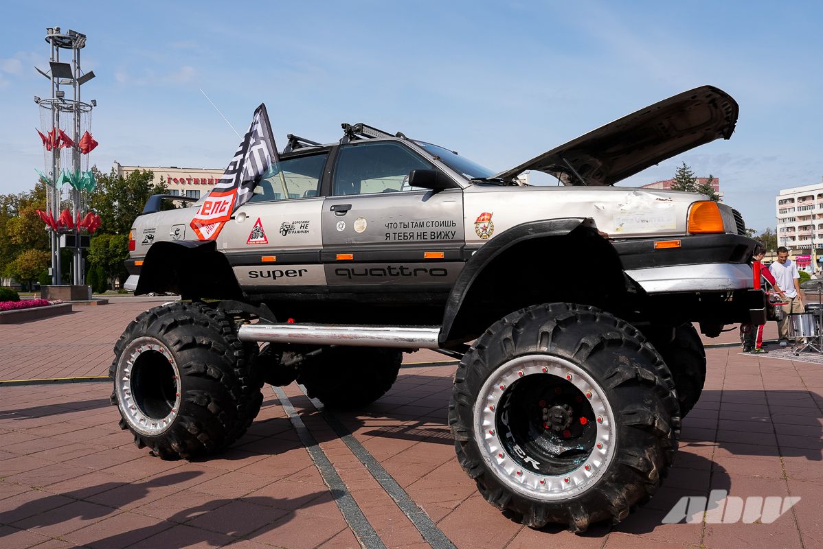 Монстр-трак Audi 100, Mosvagen и «Волга»-кабриолет: чем запомнился «Авто Тюнинг Батл» в Новополоцке
