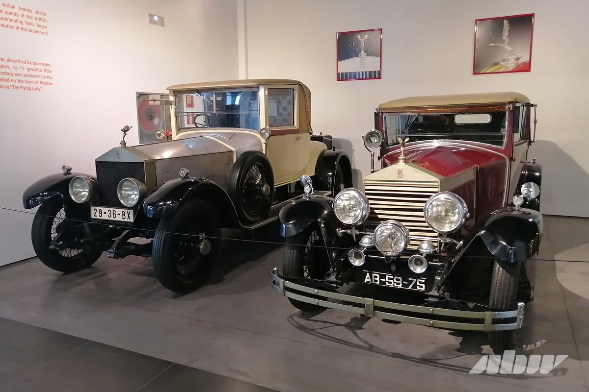 Стиль, мода и ретроавтомобили музея в испанской Малаге: часть вторая