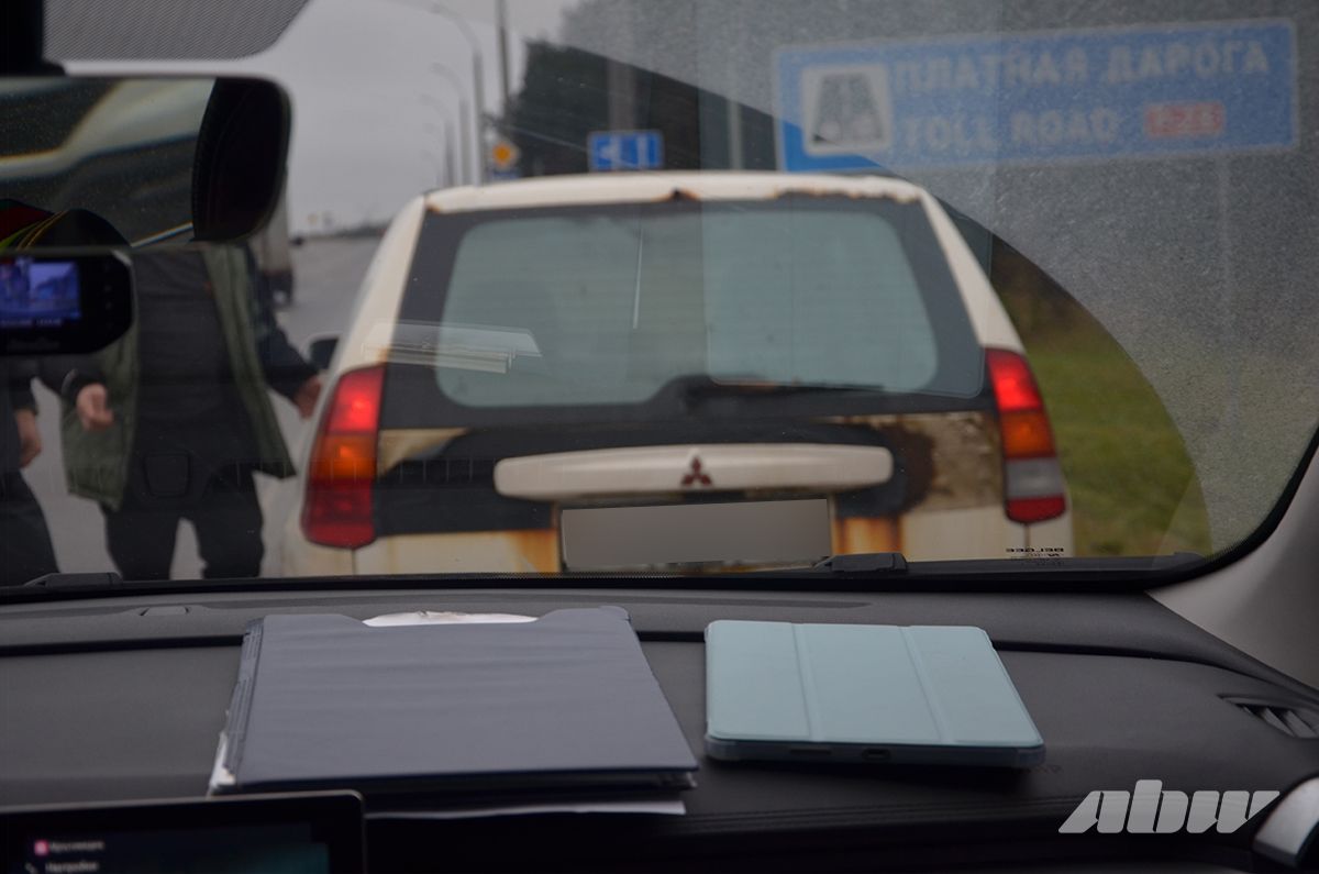 «За сегодня остановили двоих на «лете» – оба повторно»: съездили в рейд по шинам с ГАИ